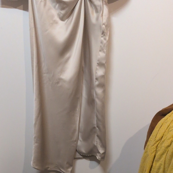 Zara Cream Satin Robe with Tie Waist - Picture 4 of 6